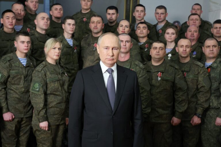 Putin Ramps Up War Effort With 160,000 New Troops As Trump Grants Russia Tariff Relief. A Strategic Power Play?